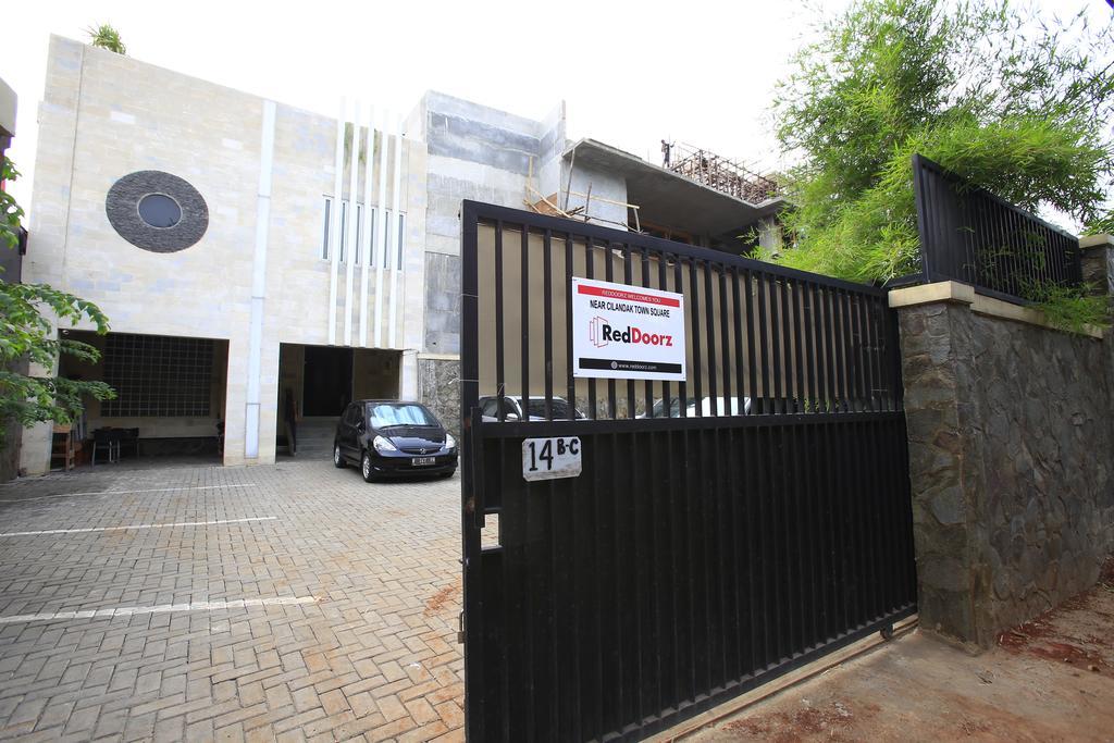 Hotel Reddoorz Near Cilandak Town Square Jakarta Exterior foto