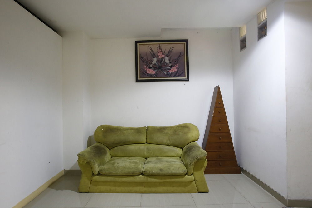 Hotel Reddoorz Near Cilandak Town Square Jakarta Exterior foto