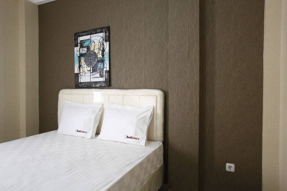 Hotel Reddoorz Near Cilandak Town Square Jakarta Exterior foto