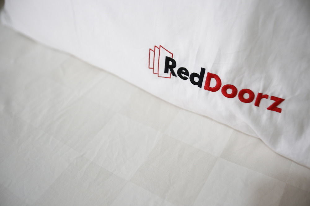 Hotel Reddoorz Near Cilandak Town Square Jakarta Exterior foto