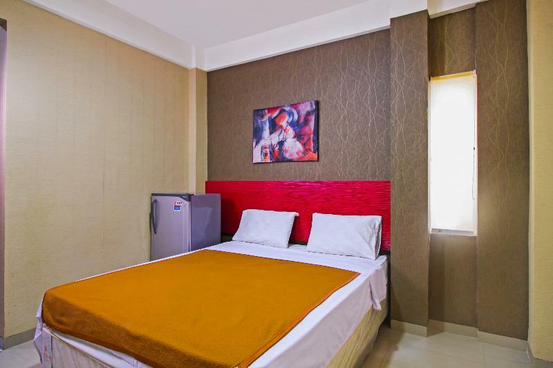 Hotel Reddoorz Near Cilandak Town Square Jakarta Exterior foto