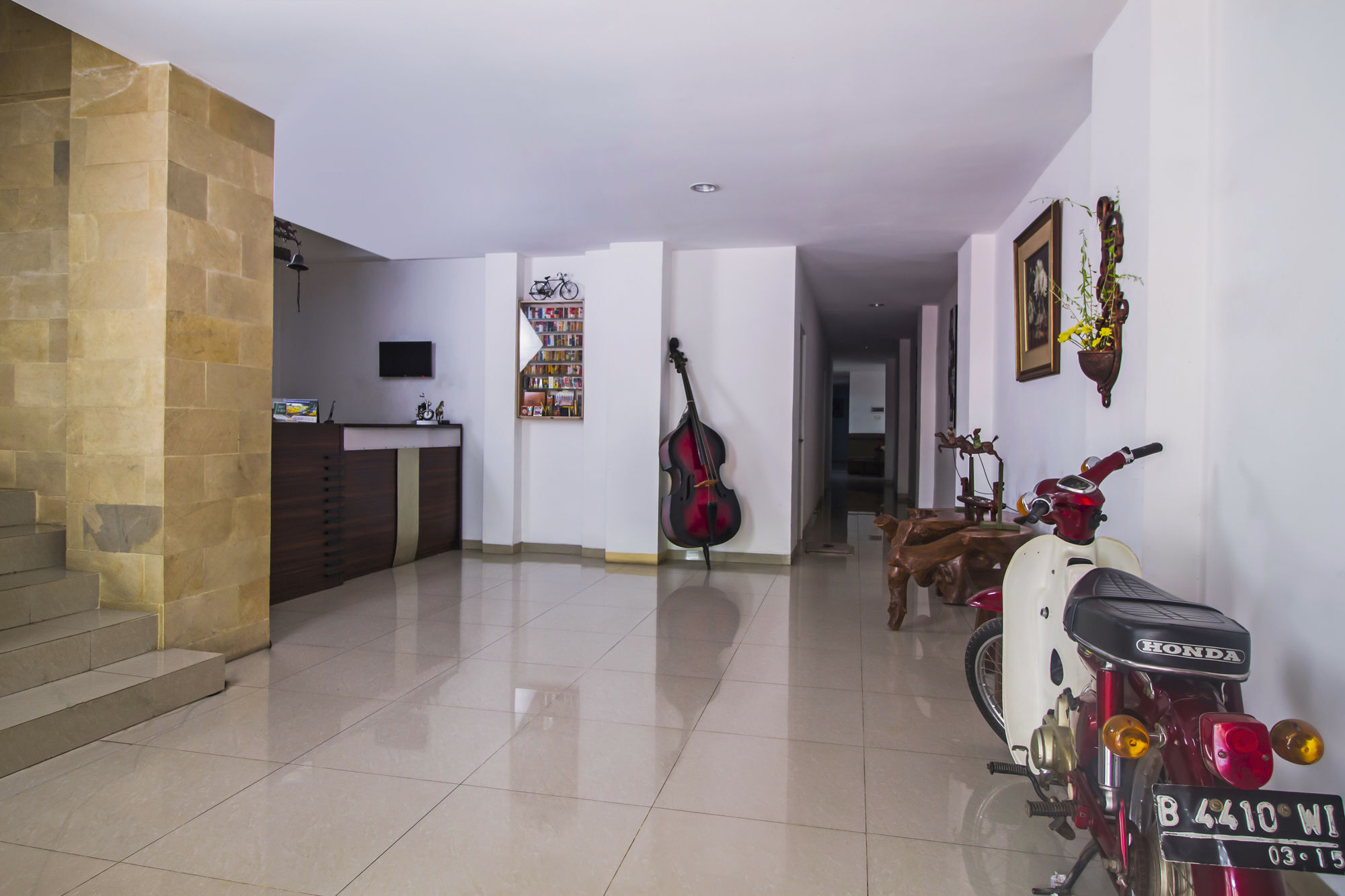 Hotel Reddoorz Near Cilandak Town Square Jakarta Exterior foto
